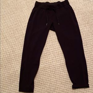 Lululemon on the fly pants